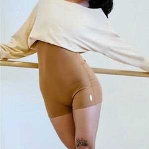 Free People guiding light shortsie Beige combo Off-Shoulder